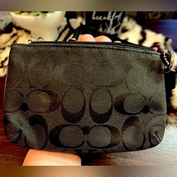 Authentic Coach Wristlet Canvas Leather Perfect Condition - Picture 4 of 7